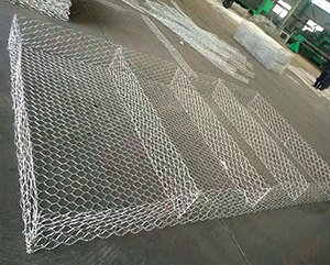 雷诺护垫
